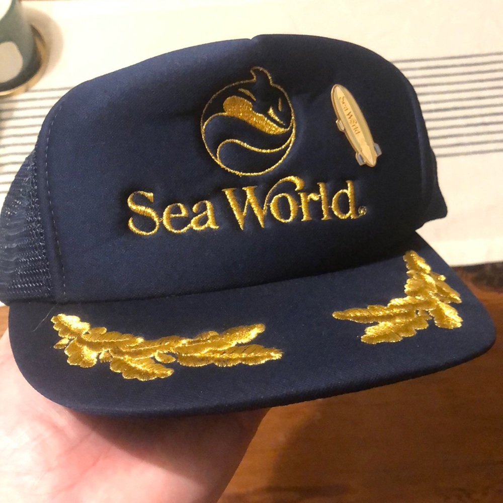 Vintage Sea World Snapback Trucker Ball Cap 1986